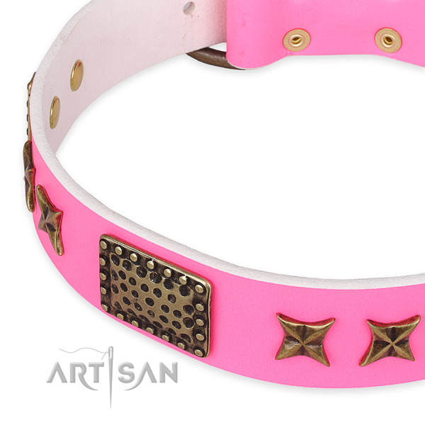 Easy to put on/off leather dog collar with resistant durable buckle